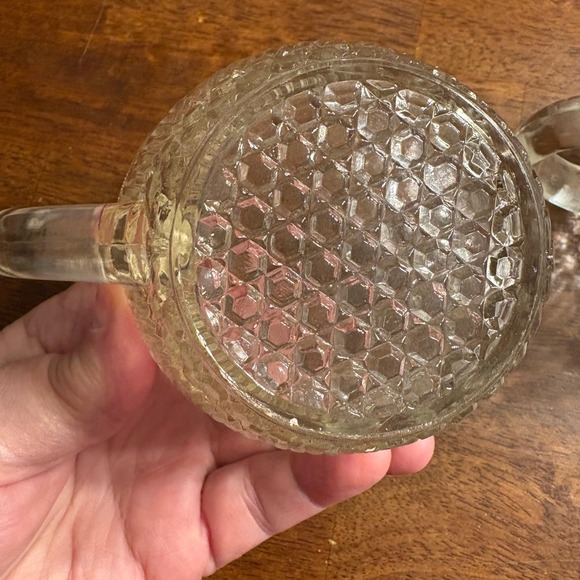 Vintage Pressed Glass Creamer and Sugar Bowl Set Scalloped Edge - Picture 7 of 7